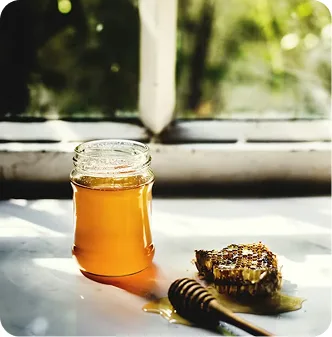 Honey jar and honey dipper